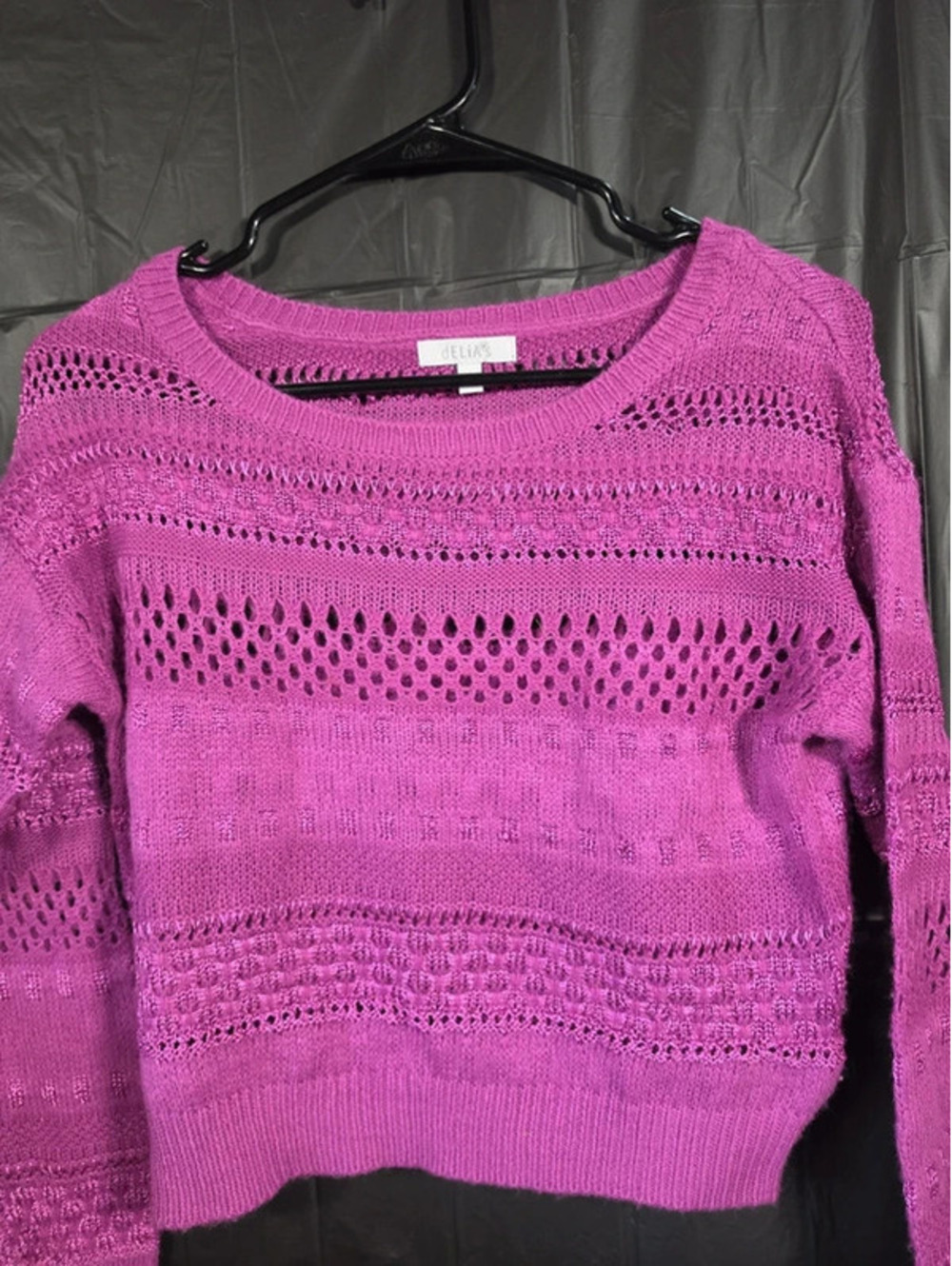 Delias sweater